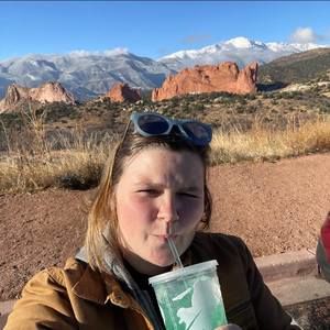 Meet your Posher, Halie